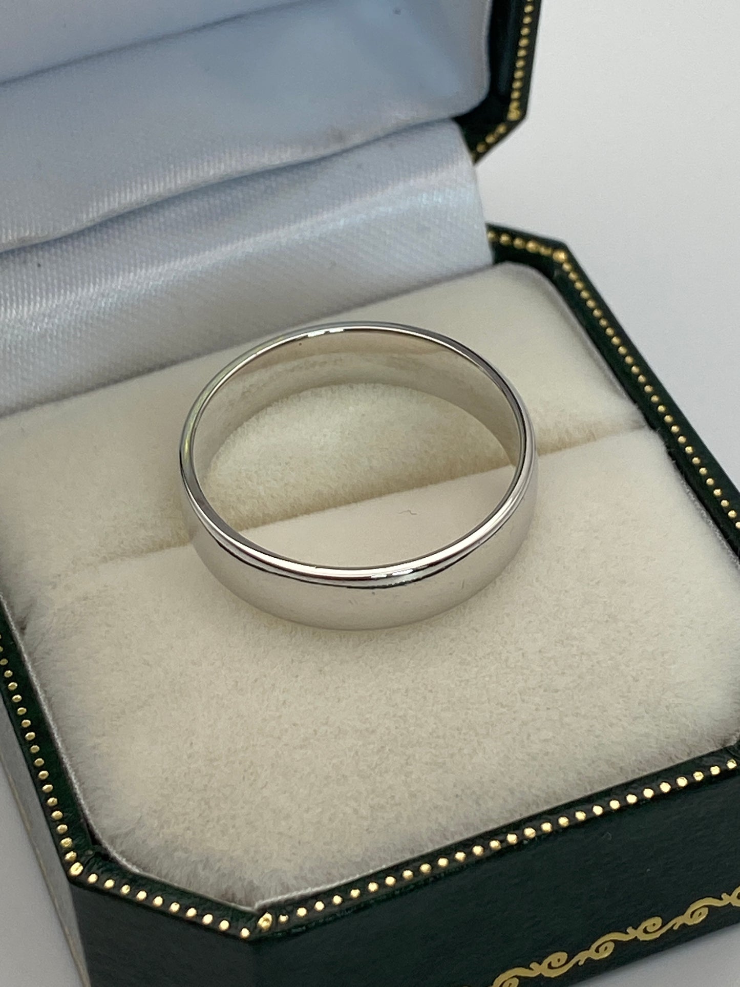 9ct White Gold 5mm Classic Wedding Band